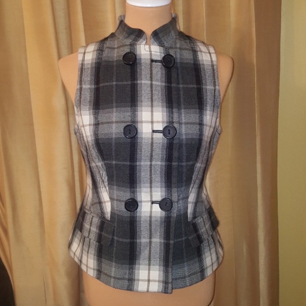 The Limited Convertible Vest-Cape Bolero - Picture 5 of 8